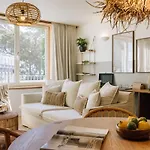 Saleh - 2 Bedrooms, Pool, Gym, Terrace In Santos
